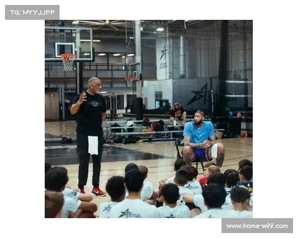 八村塁与前湖人助教菲尔-汉迪联手训练：专注细节，重心放在最重要的事上